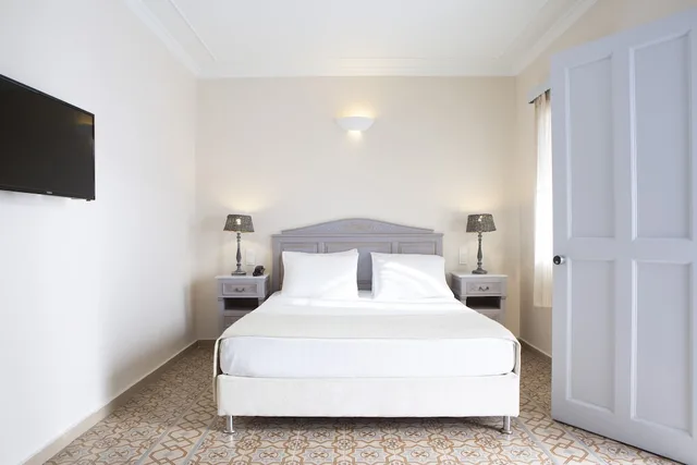Double Room Classic Garden View (Rb)، Red Tower 2/10