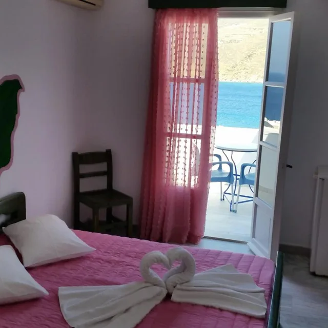 غرفة بسرير مزدوج بإطلالة على البحر، Hotel Pelagos 3/10