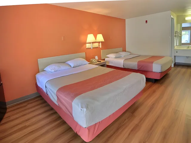 غرفة بسريرين مزدوجين للمدخنين، Motel6 Tacoma, WA - Fife 1/1
