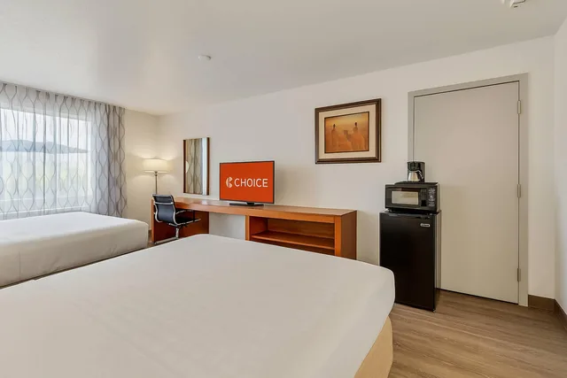 غرفة بسريرين كوين، Clarion Inn Salt Lake City Airport 2/10