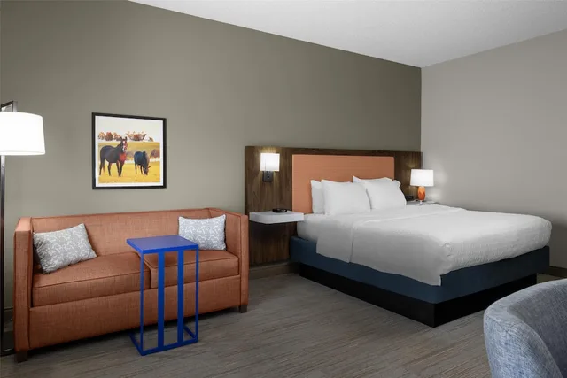Study, King Bed, Sofa، Hampton Inn Williamsburg 4/9