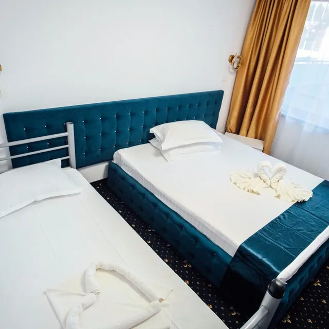 غرفة ثلاثية بشرفة، Hotel Siret 6/10