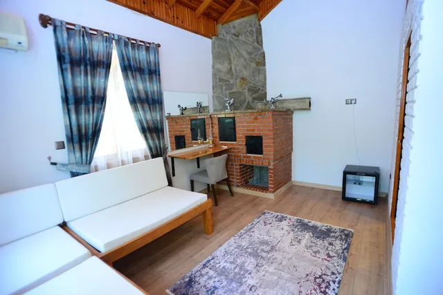 غرفة سيغنتشر بسرير كوين مع أريكة، Tlos Butik Otel 1/3