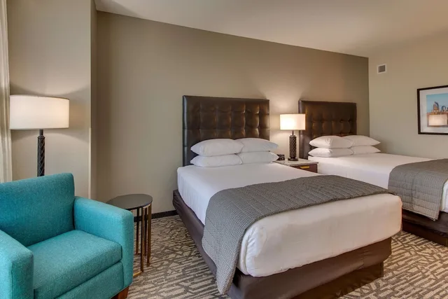 غرفة ديلوكس بسريرين كوين لذوي الإعاقة، Drury Plaza Hotel Nashville Downtown 4/5