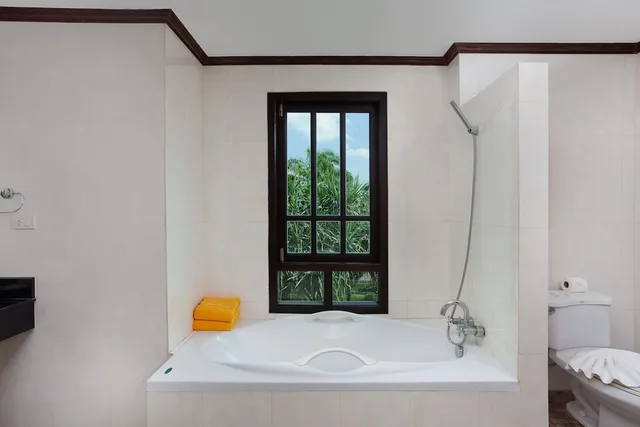دوبلكس عائلي بسرير كينج وسرير كوين، The Hotspring Beach Resort and Spa 10/10