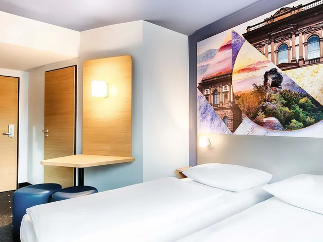 غرفة بسريرين منفصلين، B&B Hotel Kaiserslautern 4/8