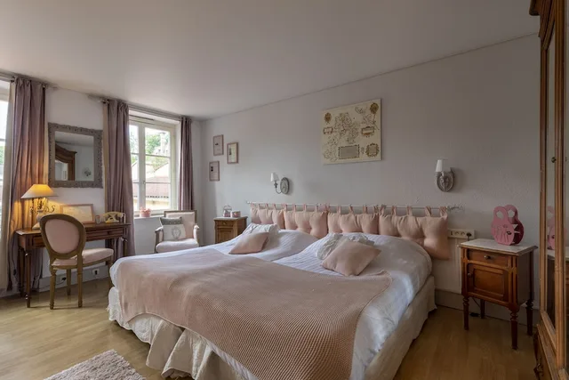 غرفة سيغنتشر بسرير مزدوج، The Originals City, Hotel de la Balance, Montbeliard 10/10