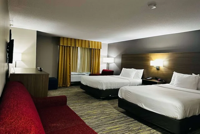 Room, 2 Queen Beds, Baymont By Wyndham Anderson 2/7