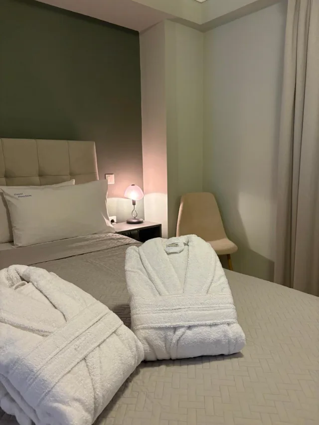 جناح جونيور، Zante Pantheon Hotel 5/10
