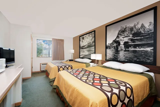 غرفة قياسية بسريرين كوين، AmericInn by Wyndham Mauston 1/8