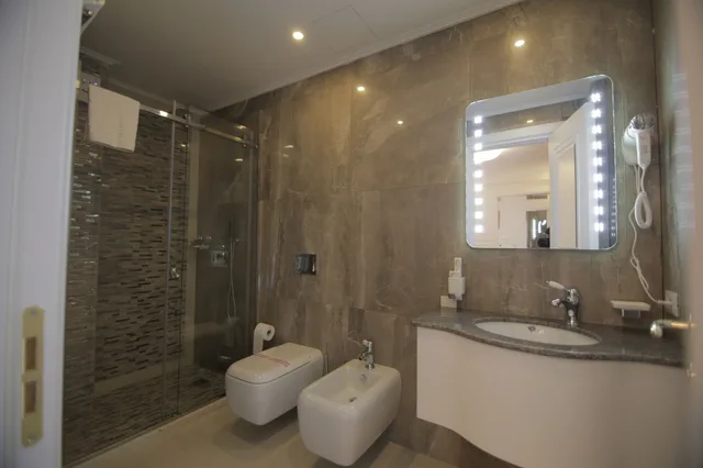 غرفة فاخرة بسريرين منفصلين، ELER HOTEL 8/9