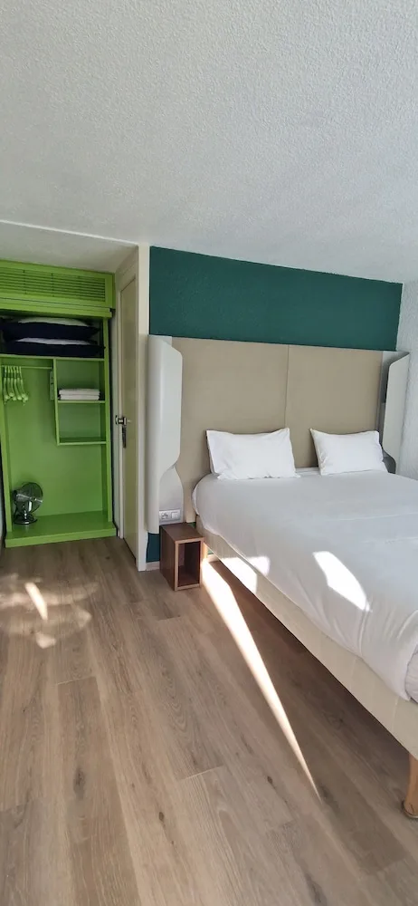 غرفة قياسية بسرير مزدوج، Campanile Saint Quentin 2/10