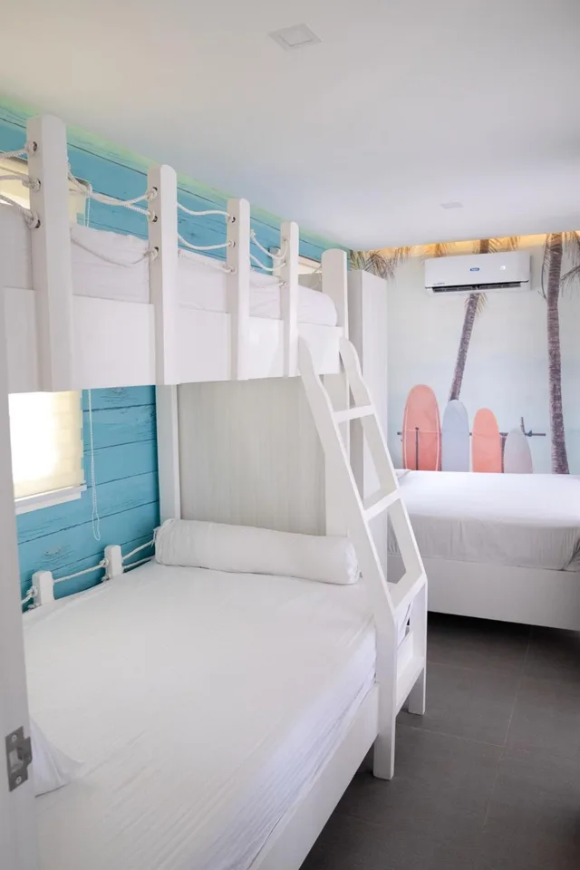 Family, Beach Front، Crusoe Cabins Casobe 3/8