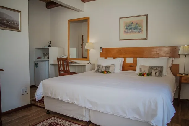 Budget, King Bed, Street View، Aan De Oever 5/8