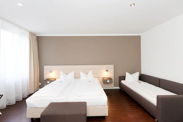 غرفة ثلاثية بسرير فردي، MANHATTAN HOTEL 4/10