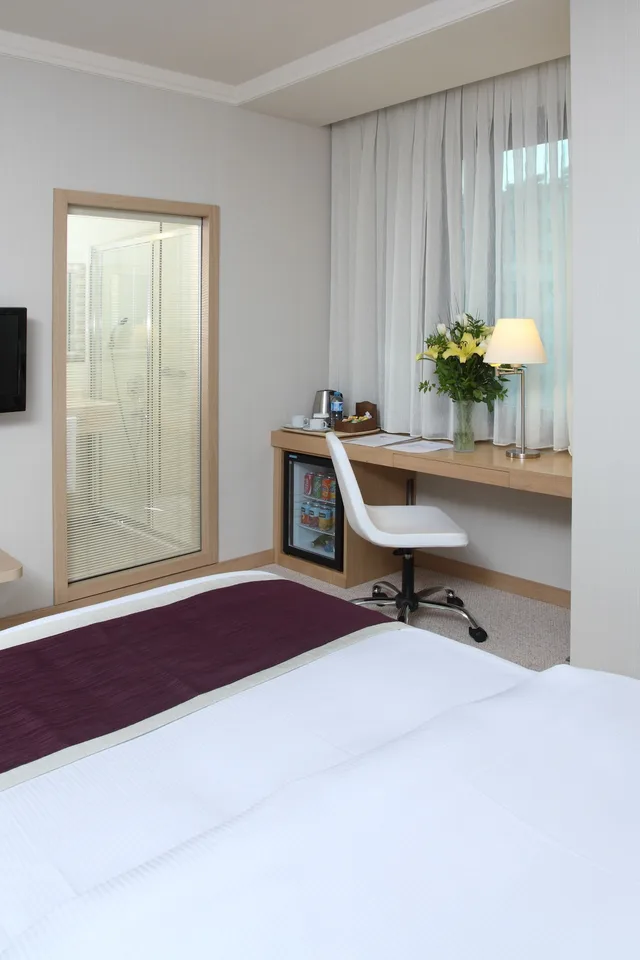 غرفة قياسية بسريرين منفصلين، Masel Hotel 3/5
