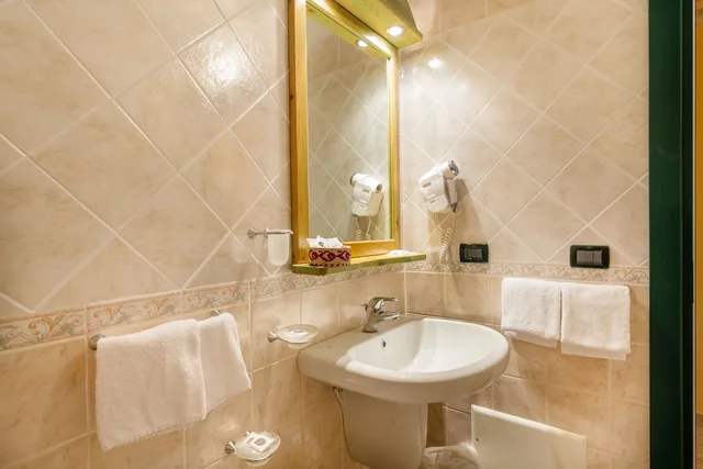 غرفة كلاسيكية بسرير كوين بغرفة نوم واحدة، Hotel Rosa Dei Venti 5/7