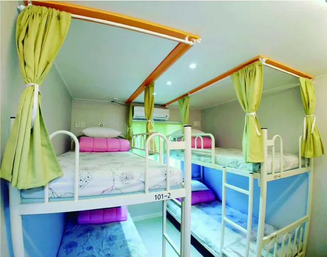 غرفة كبيرة بسرير بطابقين، The Bomgoro Guest House In Daegu 1/1