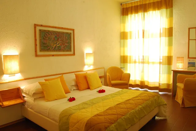 Room, Twin Beds, Convertible Double Bed، Hotel Bellevue, Sure Hotel Collection by Best Western 1/7