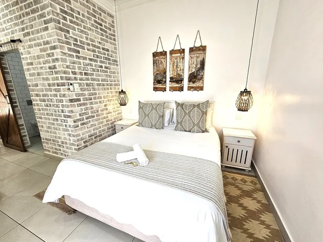 شقة كومفورت بسرير كوين بإطلالة على الفناء بشرفة بغرفة نوم واحدة، Lalapanzi Guest House 10/10