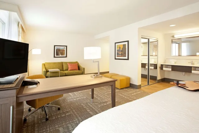 استوديو بريميوم بسرير كينج، Hampton Inn and Suites Minneapolis Downtown 2/4