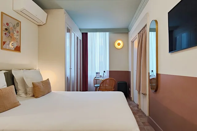 Superior, Studio, Side Courtyard View، Hôtel Au Picardy 3/10
