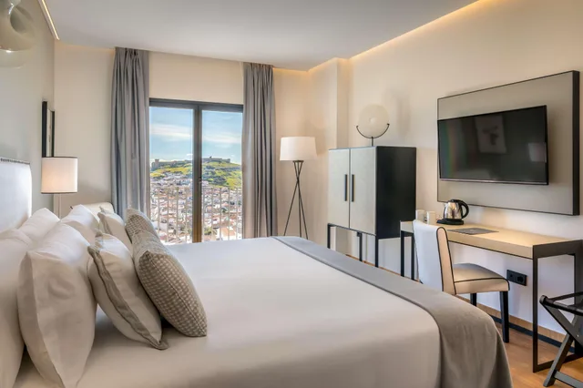 غرفة ديلوكس بإطلالة على المسبح، Barcelo Aracena 2/2
