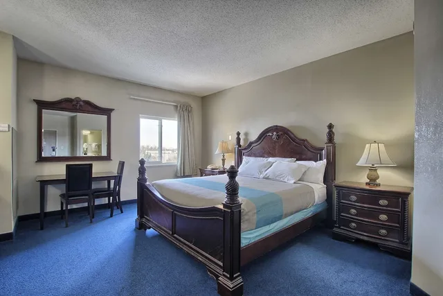 غرفة قياسية بسرير كينج، Motel6 London, ON - Ontario 4/10