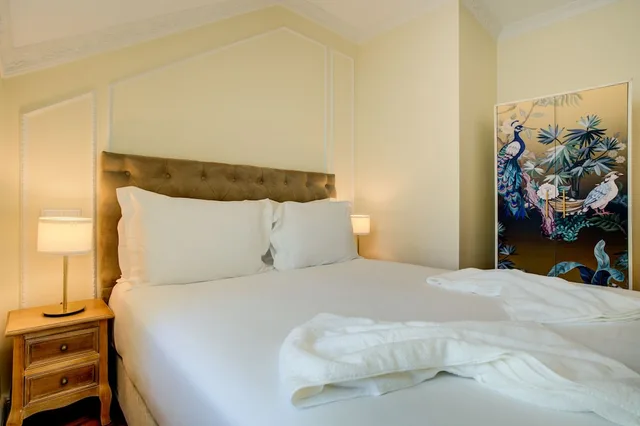 Victorian, Queen Bed, Solar dos Poetas 6/10