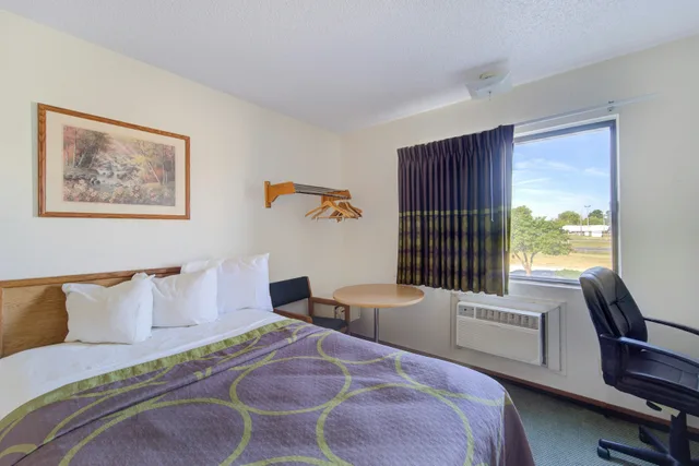غرفة بسريرين مزدوجين للمدخنين، Capital O Amerihost Inn and Suites Kingdom City Hwy 54 MO 1/5
