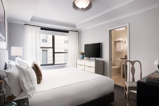 غرفة بسرير كينج، The Talbott Hotel 1/4