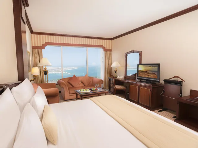 غرفة ديلوكس بإطلالة على البحر، Corniche Hotel Abu Dhabi 1/2