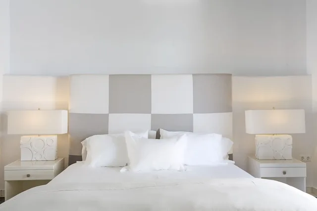 غرفة سوبيريور بسرير كينج بإطلالة جزئية على البحر، Smy Mykonos Suites Villas 5/10