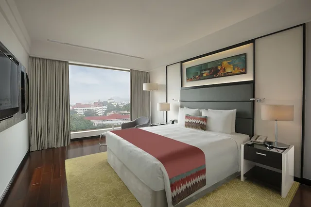 غرفة بريميوم بسريرين منفصلين، Crowne Plaza Pune City Centre 2/6