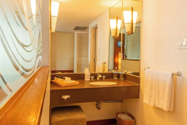 Premier, King Bed, with Extra Bed, Ocean Front، Hotel Nikko Guam 5/5