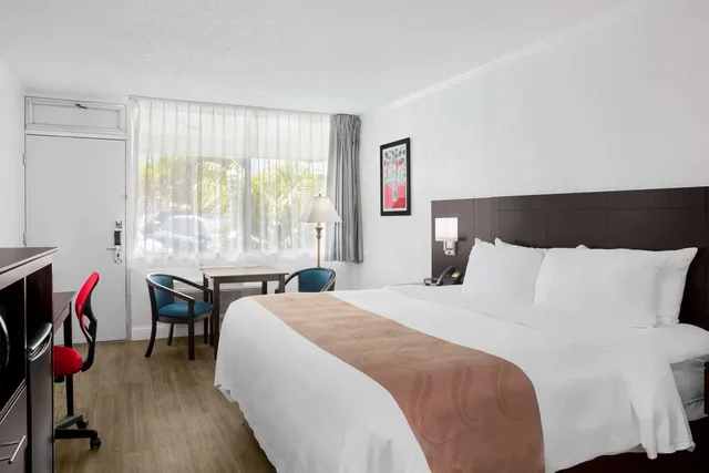Upgrade, King Bed, Accessible، Quality Inn Miami South 2/3