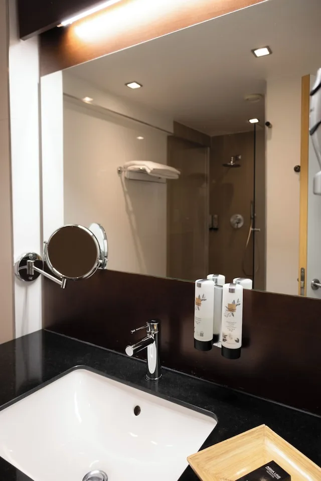 غرفة كلوب، New Hotel Charlemagne 9/9