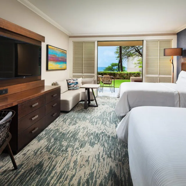 غرفة بسريرين كوين بشرفة بإطلالة جزئية على البحر، The Westin Hapuna Beach Resort 1/3