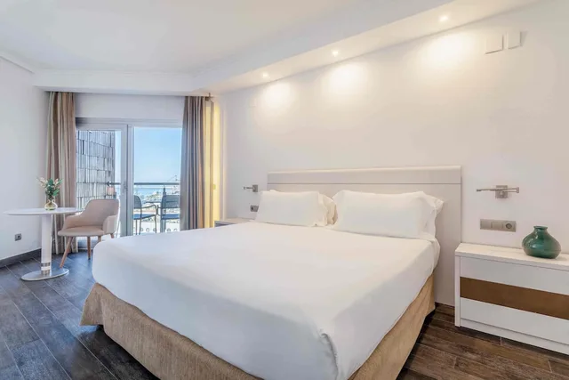 Innside, Twin Beds, King Bed, Harbour View, Sofa، Innside By Melia Alicante Porta Maris 3/10