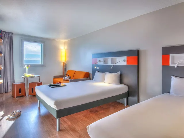 غرفة عائلية بسرير فردي مع أريكة، IBIS BUDGET NICE CALIFORNIE LENVAL 4/10