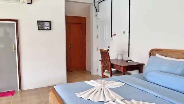 غرفة بريميوم بسرير كينج بإطلالة على البحر، Bang Saphan Resort Hotel 7/10