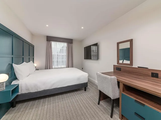شقة عائلية بسرير مزدوج، Mercure Salisbury White Hart Hotel 3/8