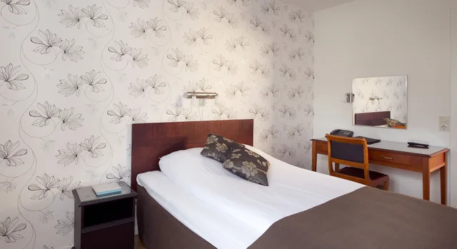 Compact, Single، Home Hotel Cardinal 12/19