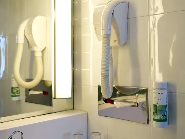 غرفة سوبيريور بسريرين منفصلين مع أريكة، Novotel Tunis 8/8