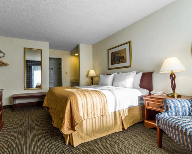 غرفة خارجية بسرير كوين لذوي الإعاقة، Clarion Hotel Concord/Walnut Creek 1/10
