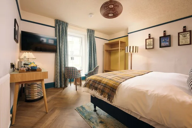غرفة قياسية بسرير كينج، Great Western Hotel 2/3