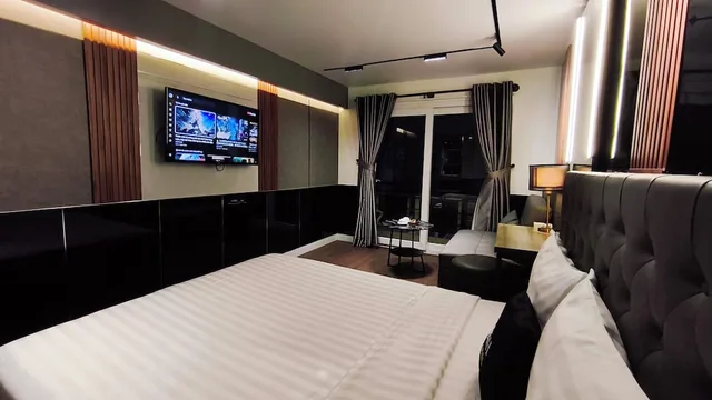 جناح بسرير كوين وسرير فردي بشرفة، Moc Huong Hotel 9/10