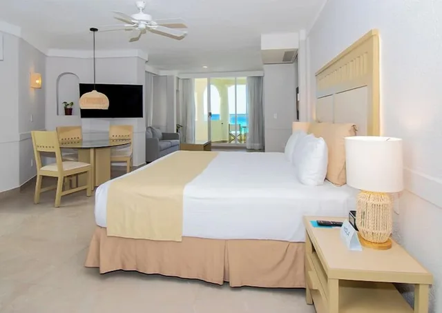 غرفة جونيور بسرير كينج، Hotel NYX Cancun 4/6