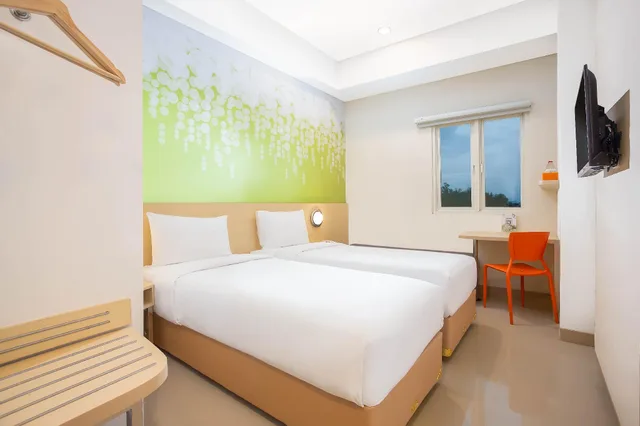Zest, Double Bed، Zest Parang Raja Solo by Swiss-Belhotel International 1/1