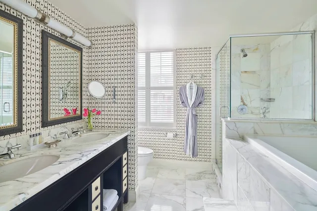 1 Bedroom, Loft, King Bed, Sofa, The Alexandrian Old Town Alexandria Autograph Collection 3/5